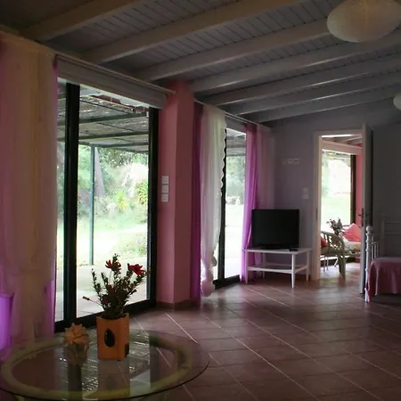Сasa de vacaciones Terry Land Village Kardamas