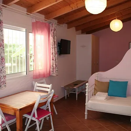 Terry Land Village * Kardamas