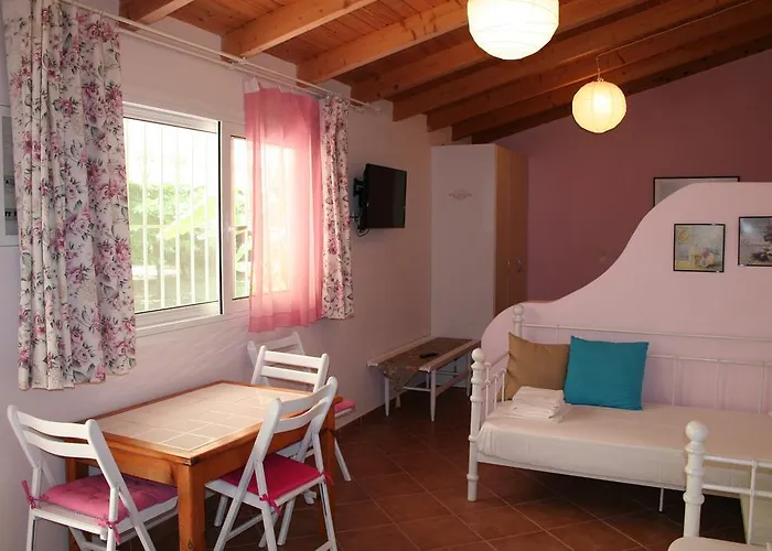 Terry Land Village * Kardamas