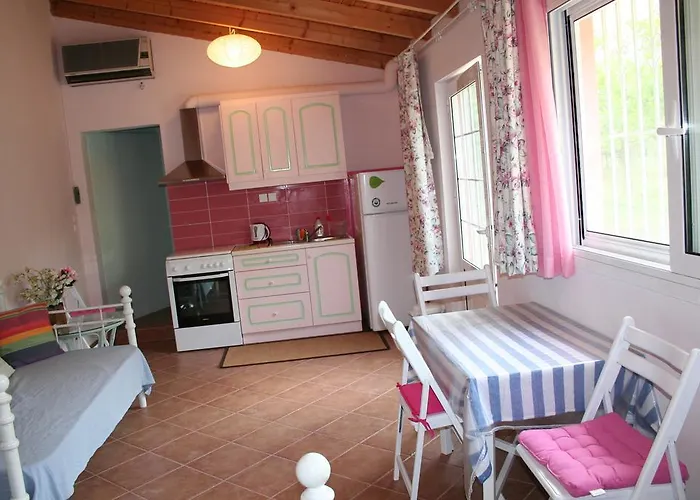 Дом отдыха Terry Land Village Kardamas